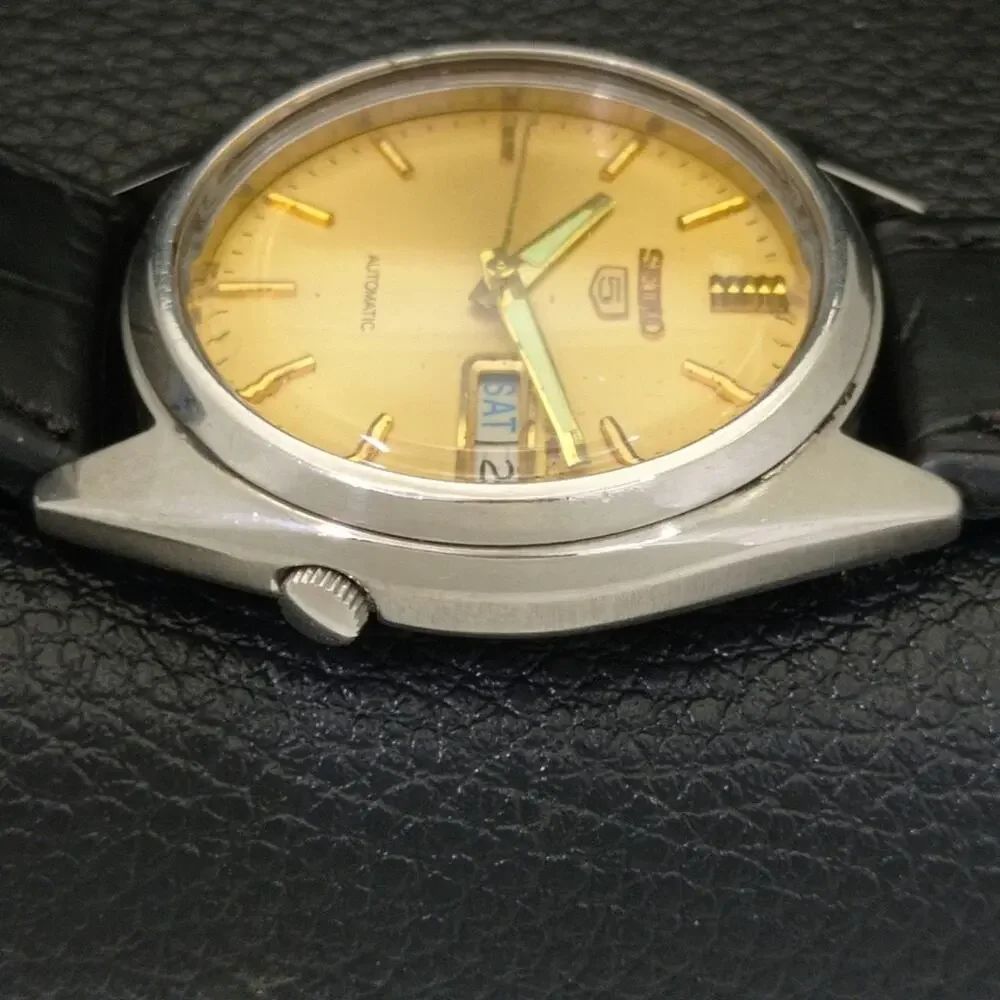 Vintage 1973 Seiko Automatic Mens Silver Watch W/daydate & Gold accents